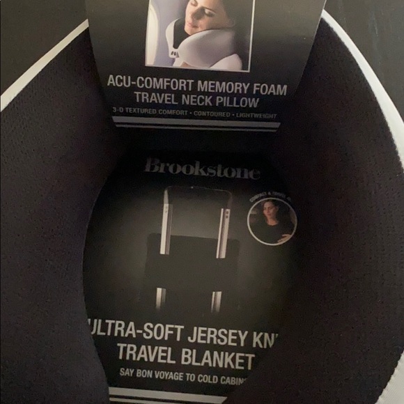 brookstone neck pillow